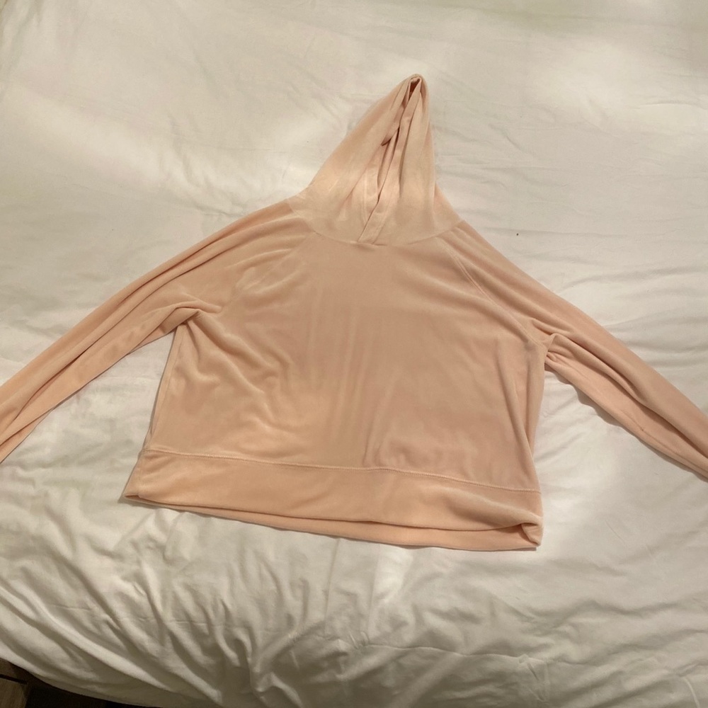 So pink velvet cropped hoodie
